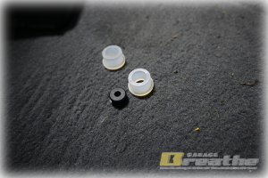 BMW E30 318 アクセルブッシュ交換（運の良い方だと思います。）